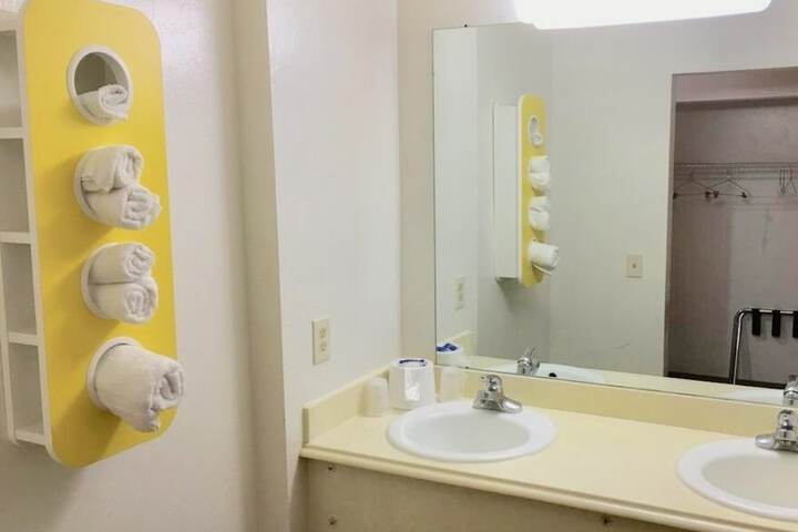 Room 62 of 87