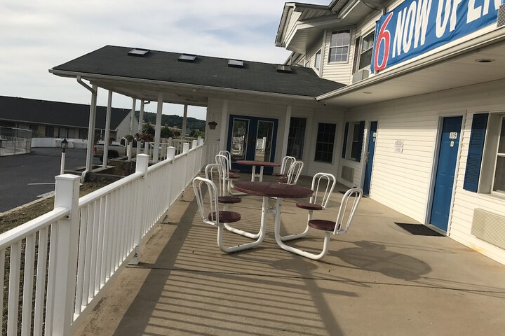 Motel 6 Front Royal VA