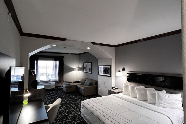 Room 38 of 73