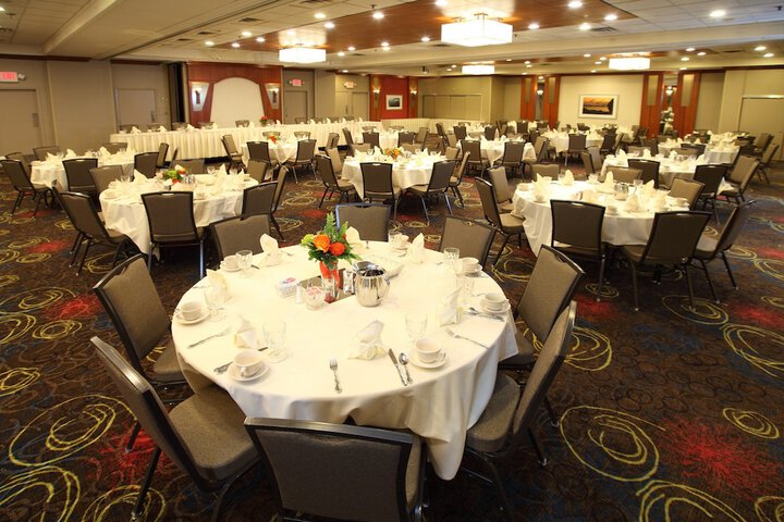 Holiday Inn & Suites Duluth Downtown by IHG