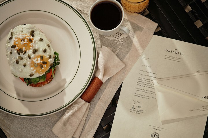 Breakfast/Coffee Service 83 of 107