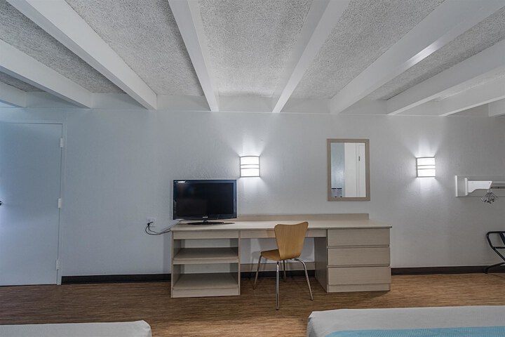 Room 27 of 45
