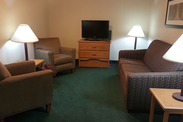 Room 17 of 32