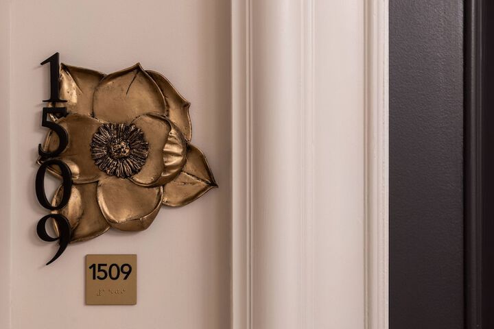 Room 17 of 95