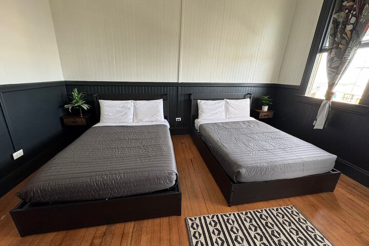 Howzit Hostels Hawaii