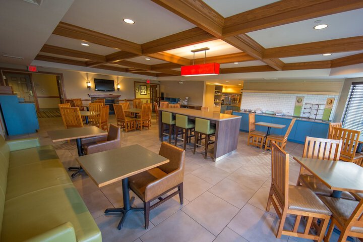 Country Inn & Suites by Radisson Portage, IN
