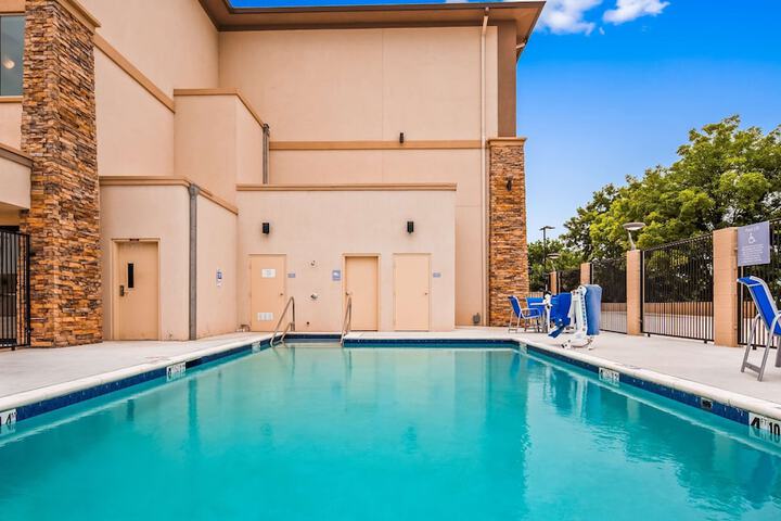 Pool 3 of 30