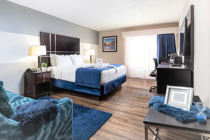 Room 27 of 65