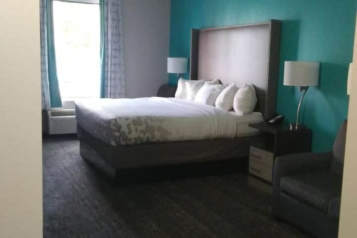 Room 34 of 49