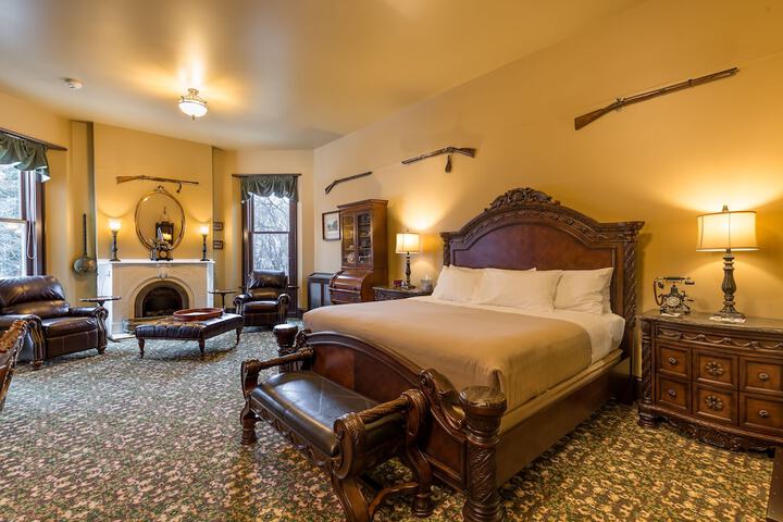 Steele Mansion