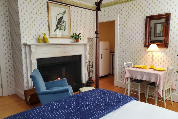 Room 50 of 91