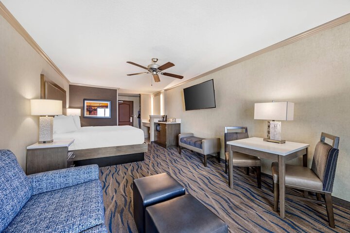 Elizabeth Oceanfront Suites an Ascend Collection Hotel
