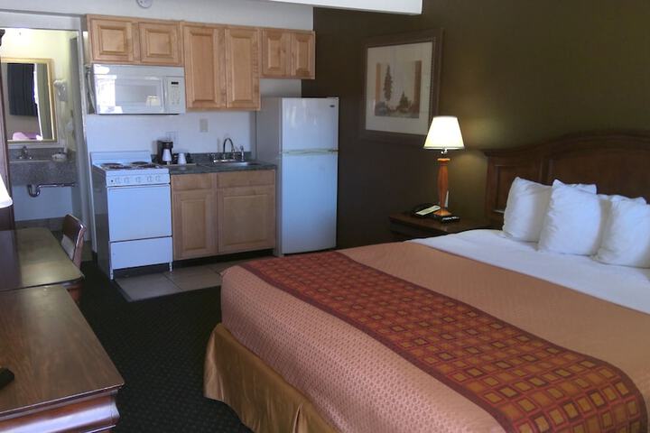 Room 9 of 16