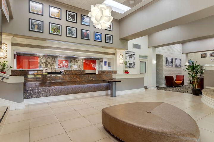 Hotel Interior 11 of 43