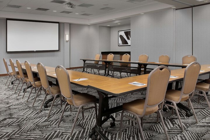 Hyatt Place Houston / Sugar Land