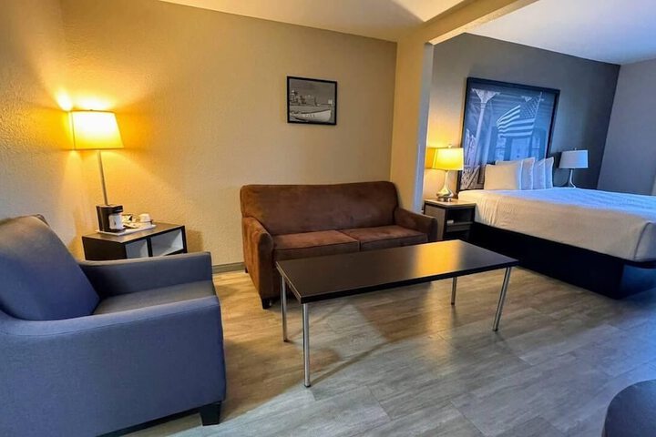 Super 8 by Wyndham Pennsville / Wilmington