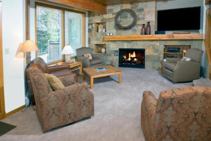 Spacious & Convenient Townhome #61 on the Golf Course