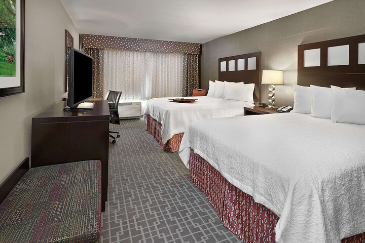 Room 21 of 38
