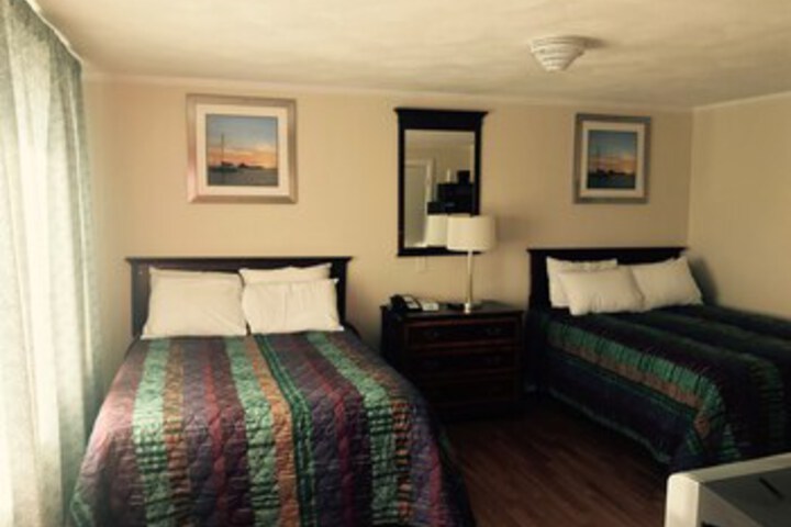 Town Line Motel