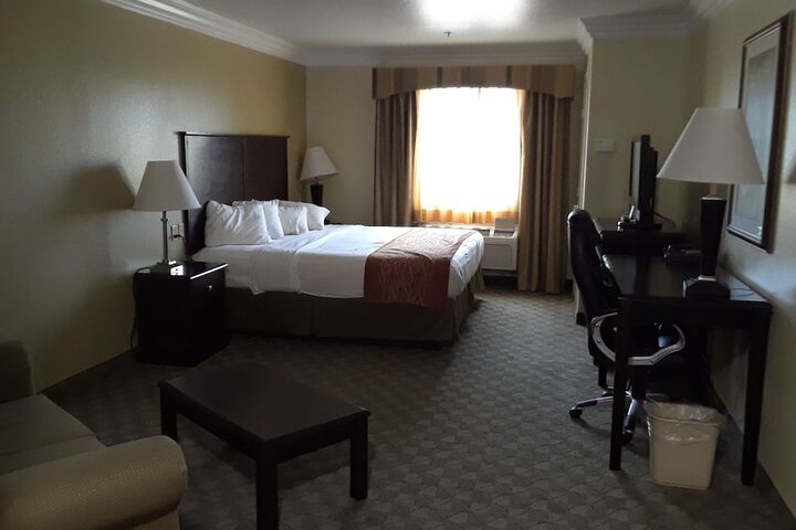 Room 16 of 38
