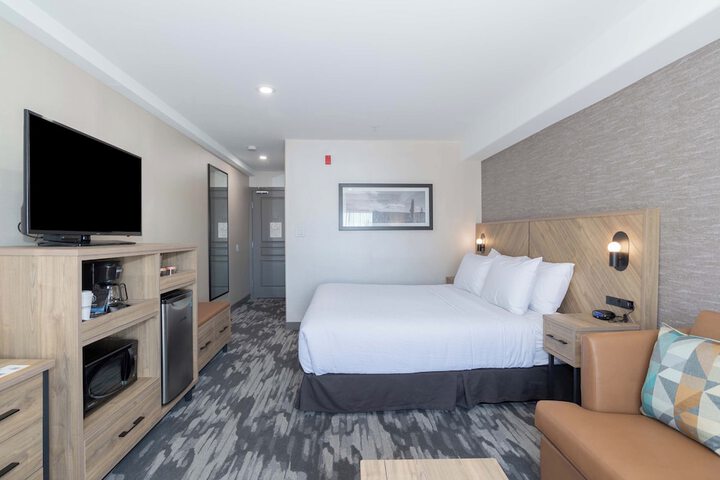 Room 18 of 46
