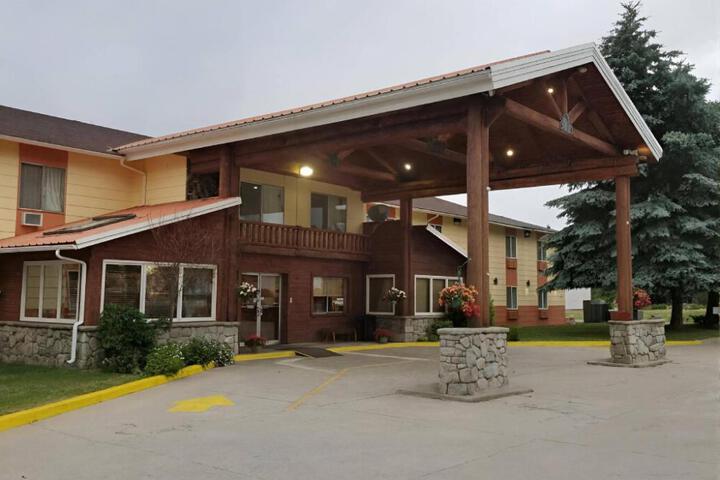Sandpoint Inn