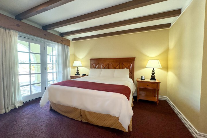 Room 26 of 75