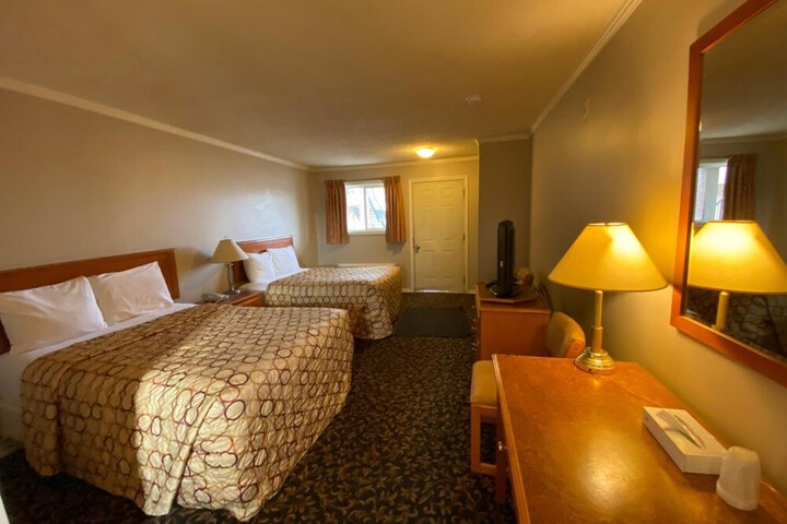 Room 13 of 30