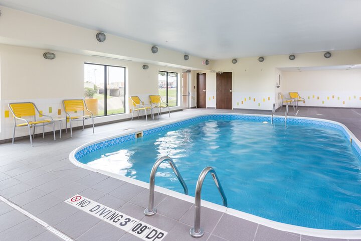 Fairfield Inn & Suites Victoria