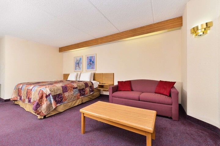 Room 7 of 19