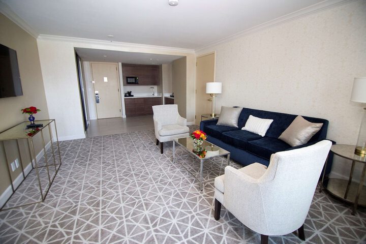 Room 52 of 83