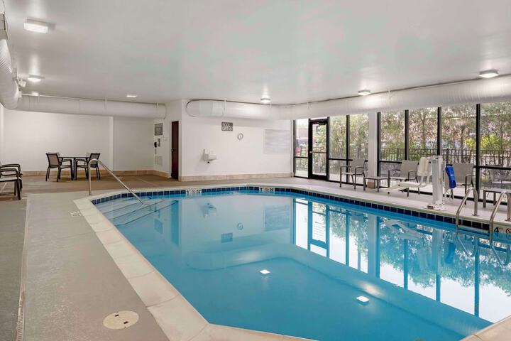 Pool 4 of 29