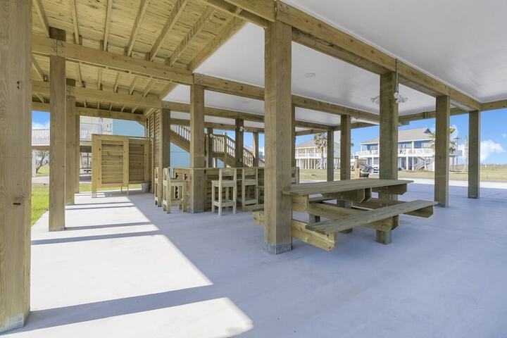 Tideâs Up 3 Bedroom Home by RedAwning