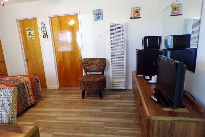 Room 26 of 90