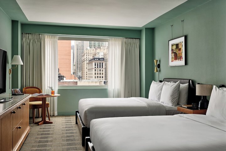 Room 16 of 52