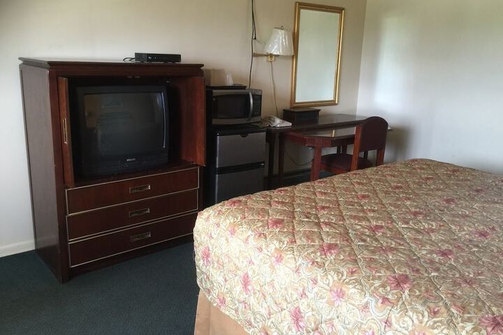Room 17 of 24