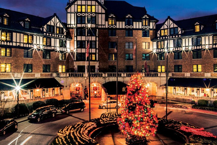 Hotel Roanoke & Conference Center Curio Collection by Hilton