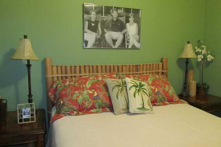 Room 4 of 30