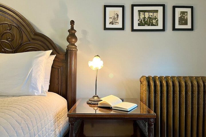 Room 8 of 50
