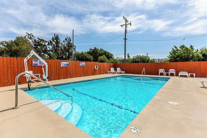 Pool 10 of 47