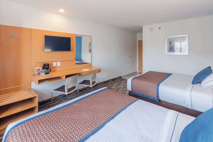 Room 34 of 89