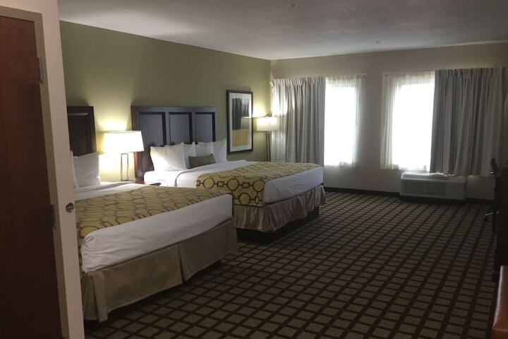 Room 16 of 38