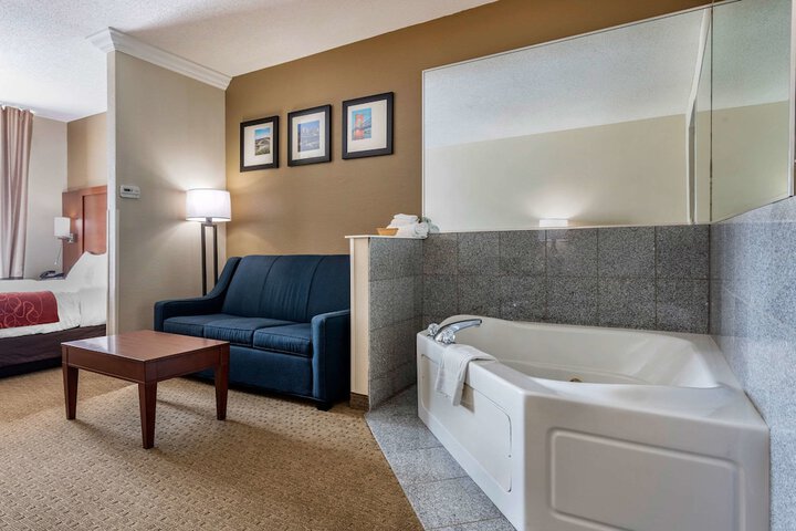 Room 16 of 38