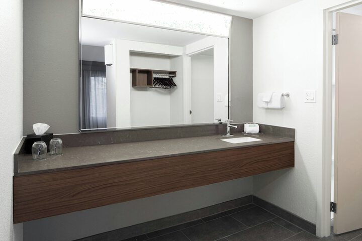 Courtyard by Marriott Chesapeake