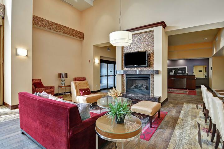 Hampton Inn & Suites Peoria at Grand Prairie IL