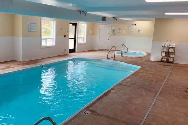 Pool 9 of 35