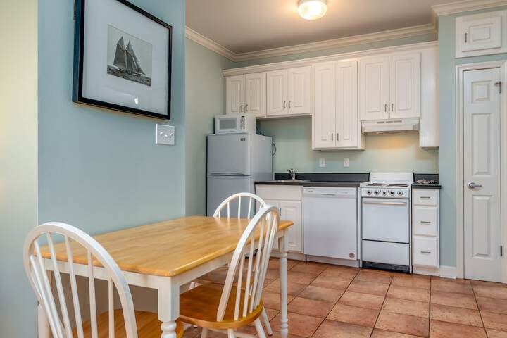 Dauphin Luv B - Beach Club #201-b 2 Bedroom Condo