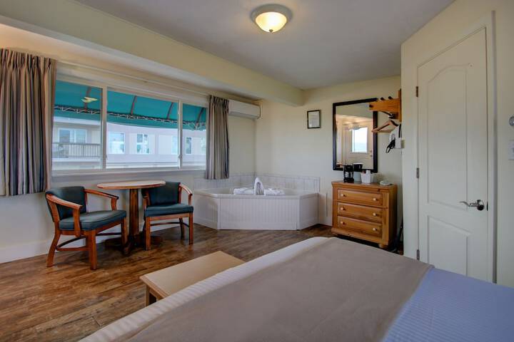 Sea Cliff House Motel
