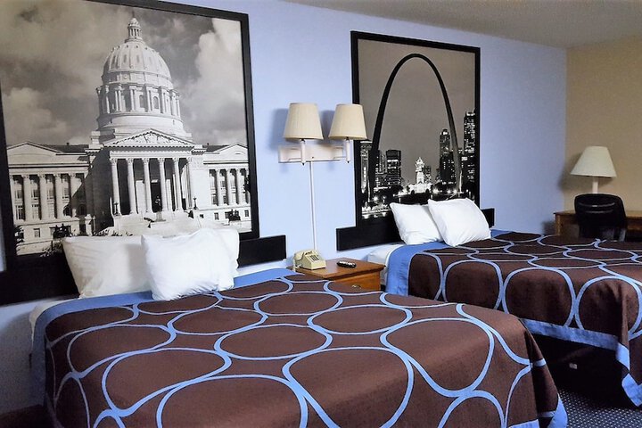 Super 8 by Wyndham OFallon MO / St. Louis Area