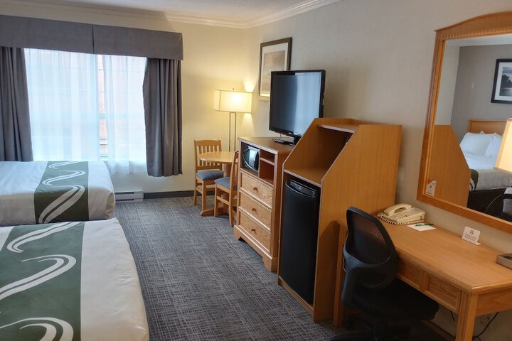 Room 34 of 66